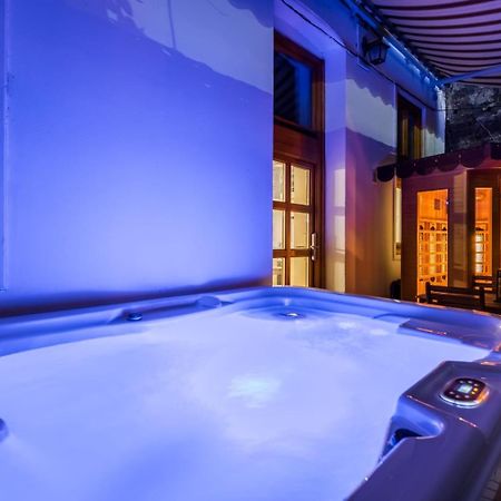 Wellness Wonderland: Garden, Sauna, Jacuzzi In Cbd Budapest Exterior foto