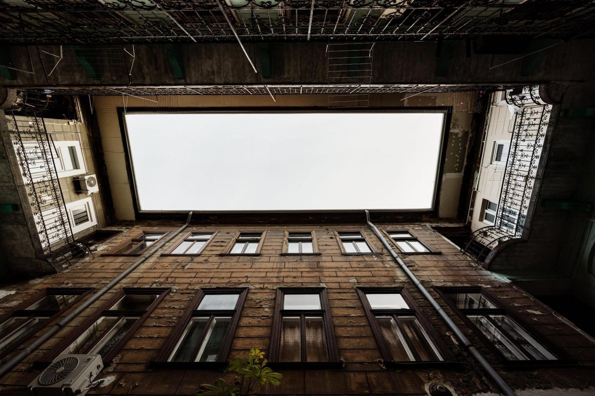 Wellness Wonderland: Garden, Sauna, Jacuzzi In Cbd Budapest Exterior foto