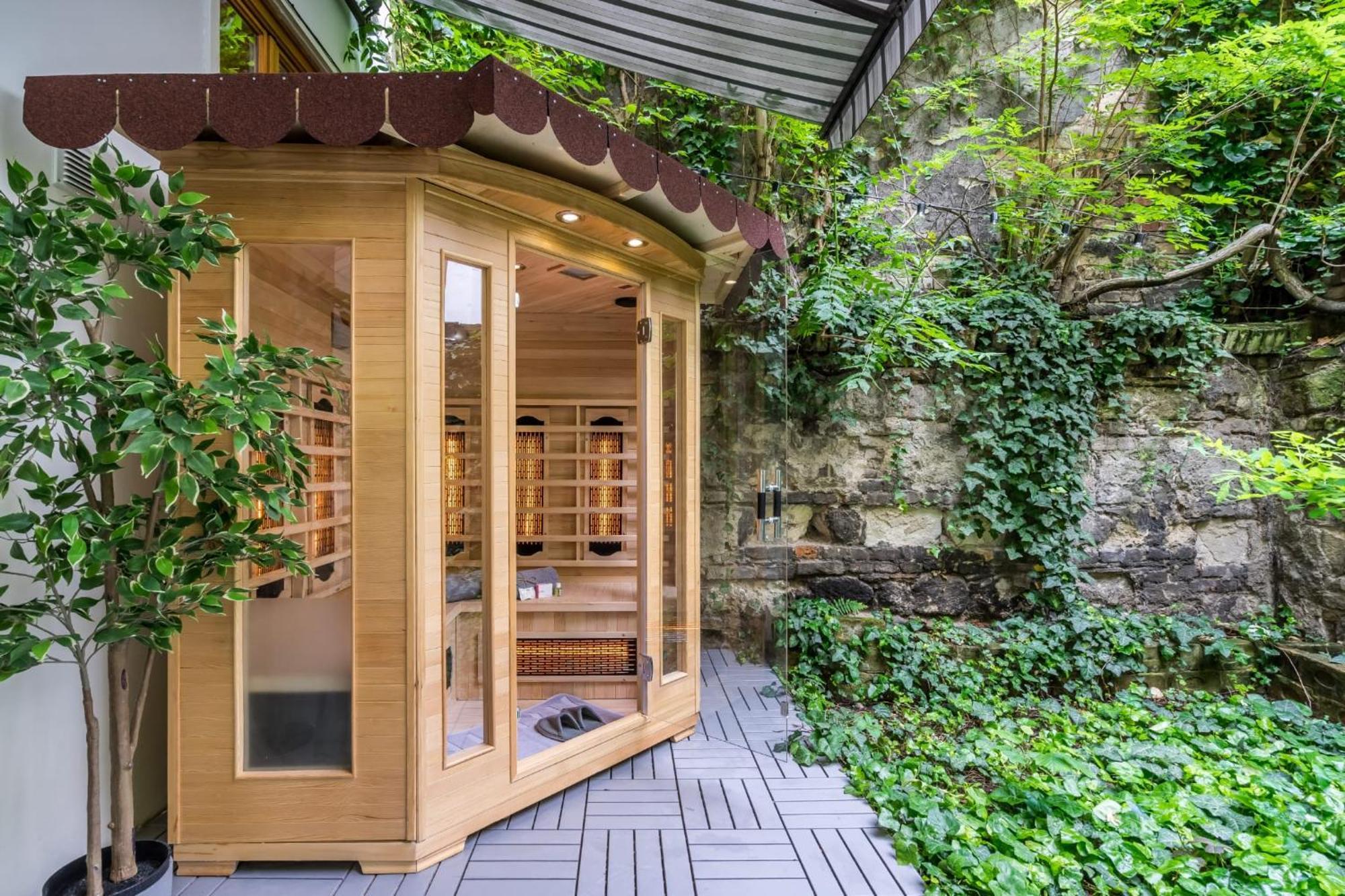 Wellness Wonderland: Garden, Sauna, Jacuzzi In Cbd Budapest Exterior foto